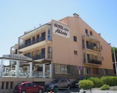 Khách sạn Hotel Les Alizes (Cavalaire, Pháp)