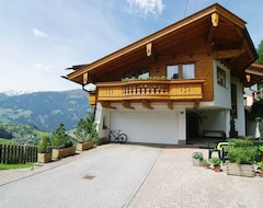 Hotel Holiday Apartment With Panoramic View To Zillertal (Zell am Ziller, Østrig)