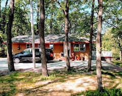 Casa/apartamento entero Wisconsin Dells Cabin In The Woods (Wisconsin Dells, EE. UU.)