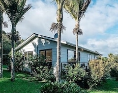 Hotelli Palm Cottage (Onetangi, Uusi-Seelanti)