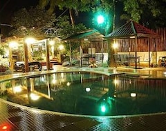 Hotel First Quezon Premier (Candelaria, Philippines)