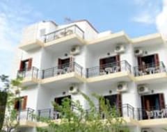 Khách sạn Rena (Agios Kirikos, Hy Lạp)