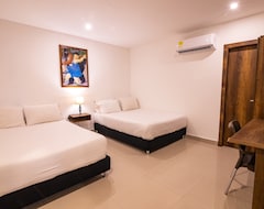 Hotel Amoek (Cartagena, Colombia)