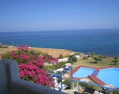 Khách sạn Hotel Stella Beach (Panormo, Hy Lạp)