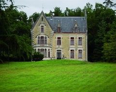 Khách sạn Château La Thuilière (Saint-Front-de-Pradoux, Pháp)