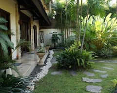 Khách sạn Bali Puri Ratu Villas (Seminyak, Indonesia)