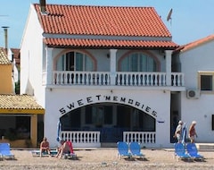 Hotel Sweet Memories Beach Houses (Messongi, Greece)