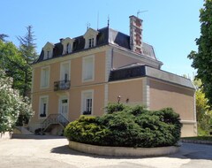 Bed & Breakfast La Maison Ribotteau (L'Isle-Jourdain, Francuska)