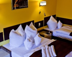 Khách sạn Bed4City (Vacsava, Ba Lan)