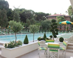Lejlighedshotel Hotel Amarcord (Pinarella Di Cervia, Italien)
