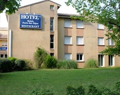 Hotel Relais Porte des Alpes (Bron, France)