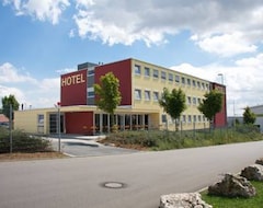 Khách sạn Iq-Hotel (Langenau, Đức)