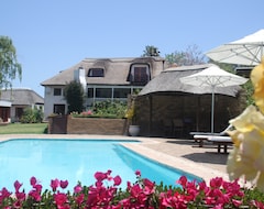 Hotel Acara Guest Cottages (Stellenbosch, South Africa)