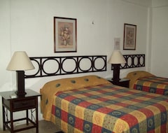 Hotel Suites Le Monde (Cancun, Mexico)