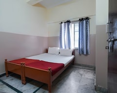 Khách sạn Spot On 48349 Sri Sai Lohith Lodge (Hyderabad, Ấn Độ)