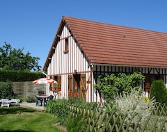 Toàn bộ căn nhà/căn hộ Comfortable, Well-Equipped, Family-Friendly House In Quiet Village Le Batison (Aclou, Pháp)