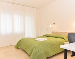 Hotel GuestHouse 2012 (Rome, Italy)