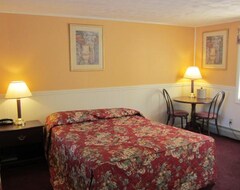 Founder's Brook Motel and Suites (Seekonk, USA)