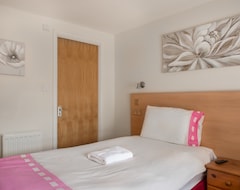 Hotelli Lochend Serviced Apartments (Edinburgh, Iso-Britannia)