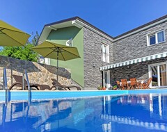 Toàn bộ căn nhà/căn hộ Beautiful Private Villa With Private Pool, A/c, Wifi, Tv, Washing Machine And Parking (Rijeka, Croatia)