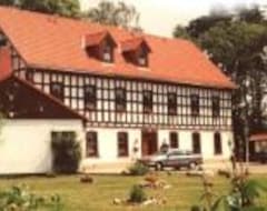 Waldhotel Zu den grauen Ziegenböcken (Serba, Germany)