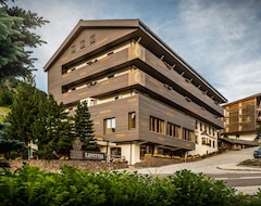 Khách sạn Posta Zirm (Corvara, Ý)