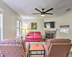 Hele huset/lejligheden Charming Tallahassee Townhouse - 3 Half Miles To Fsu! (Tallahassee, USA)