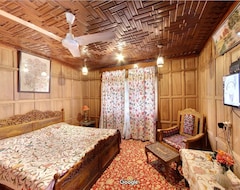 Hotel Kolu palace Houseboats (Srinagar, India)