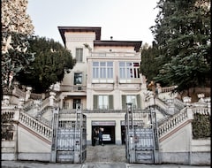Hotel Sixlove Gate Lanza (Turin, Italy)