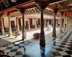 Khách sạn Saratha Vilas Chettinad Place - Hotel (Karaikudi, Ấn Độ)