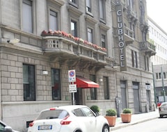 Hotel Club (Milán, Italia)