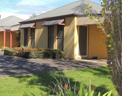 Căn hộ có phục vụ Melview Greens (Orange, Úc)