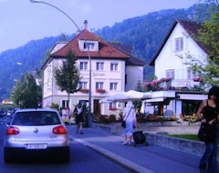 Khách sạn Zum grauen Bären (Bregenz, Áo)