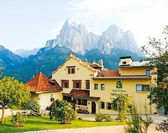 Khách sạn Mirabell Alpine Garden Resort & Spa (Kastelruth, Ý)