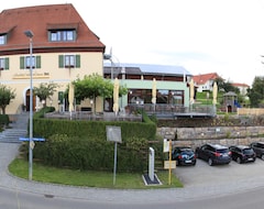 Otel Zum Löwen (Langenenslingen, Almanya)