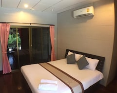 Hotelli Marina Hut Guest House (Koh Lanta City, Thaimaa)