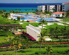 Hele huset/lejligheden Luxury Condos at Mareazul Beachfront Complex with Resort-Style Amenities (Playa del Carmen, Mexico)
