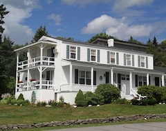 Guesthouse Bluebird Ocean Point Inn (Boothbay Harbor, USA)