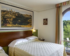 Hotel Sovestro (San Gimignano, Italy)