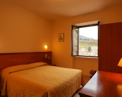 Khách sạn Albergo La Rocca (Assisi, Ý)