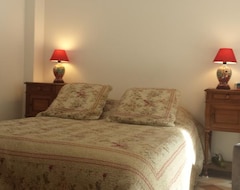 Bed & Breakfast Le 3 Rue Grande (Moret-sur-Loing, Francuska)