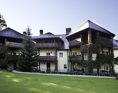 Khách sạn Appartements Im Forsthaus (Strobl, Áo)