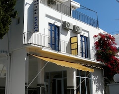 Khách sạn Eleana Hotel (Tinos - Chora, Hy Lạp)