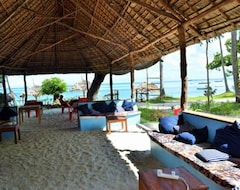 Khách sạn Juani Beach Bungalows (Utende, Tanzania)