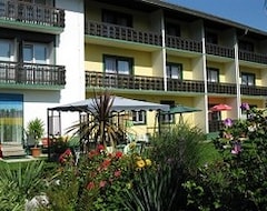 Hotel Garni Hutter (Unterburg am Klopeiner See, Austria)