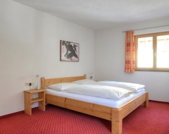 Hotel Appartement Strolz (Pettneu am Arlberg, Austrija)