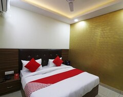 Hotel OYO 22825 Maira Crown (New Delhi, Indija)
