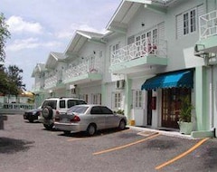 Khách sạn Christar Villas (Bull Bay, Jamaica)