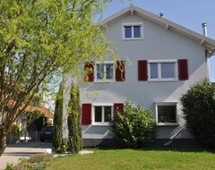 Toàn bộ căn nhà/căn hộ Dreams 3-Bedroom Apartment In The Heart Of The Three-Country Eck (Heitersheim, Đức)