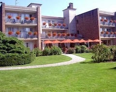 Hotelli Hotel Le Relais De Montigny (Montigny, Ranska)